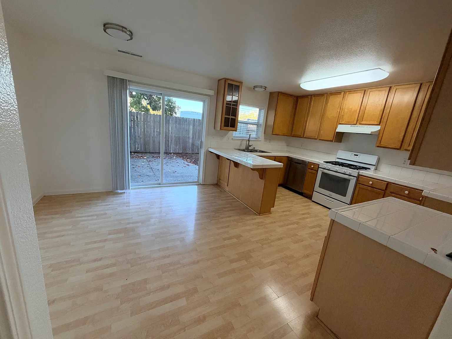 2836 Bay Village Ave — Photo 4