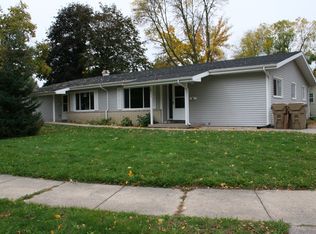 6321-6323 Alison Ln, Madison, WI 53711