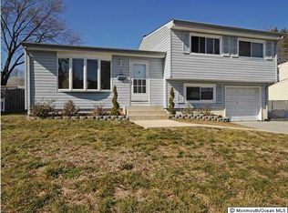 15 Andrew St, Old Bridge, NJ 08857