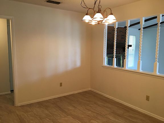 3rd image of 205 Town North Dr