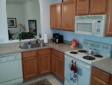 4th image of 3415 1st Ave #B