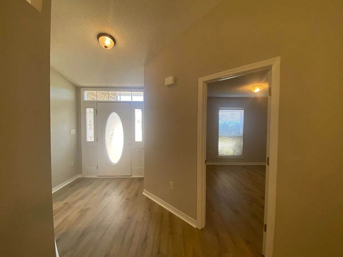 9676 Parker Lake Circle — Photo 3