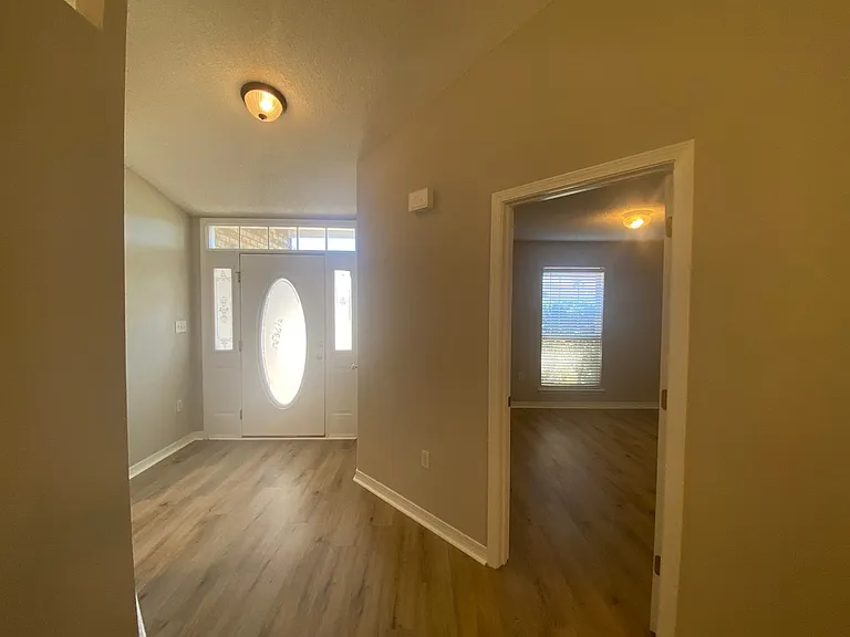 9676 Parker Lake Cir — Photo 3