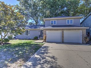 4499 Lawson Dr, Decatur, IL 62526