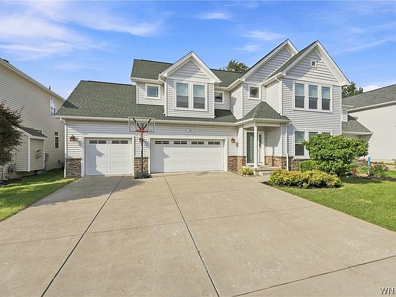 3rd image of 70 Rachel Vincent Way