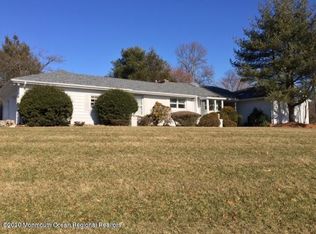 17 Surrey Ln, Ocean, NJ 07712