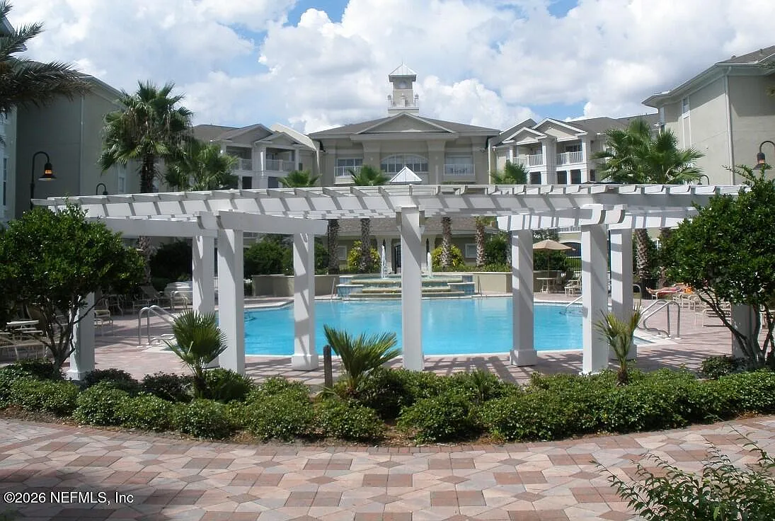 2 bed, 2.0 bath, 975 sqft, $1,500 — Photo 4