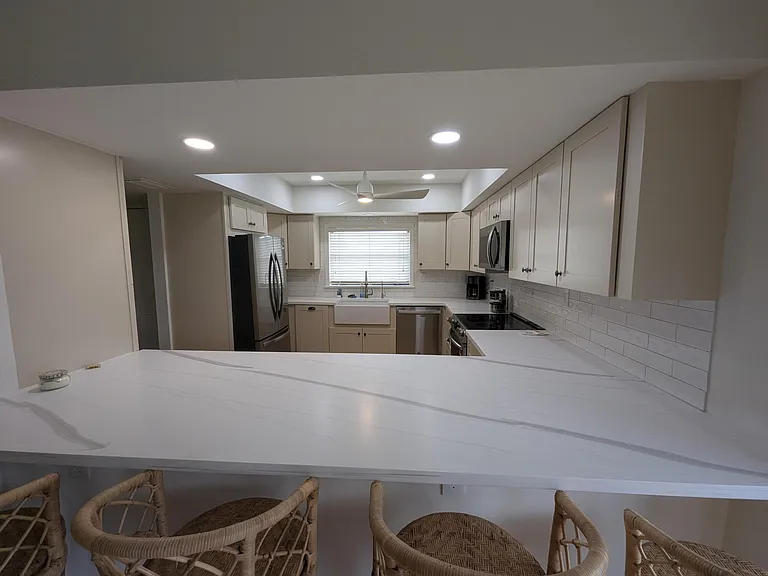 404 Clubhouse Cir — Photo 6