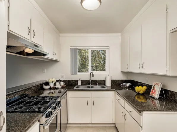 Vista Pacific Apartments, 2201 Pacific Ave APT 1A, Costa Mesa, CA 92627