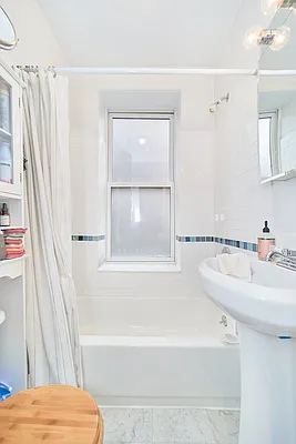 Rented by Living New York | media 17