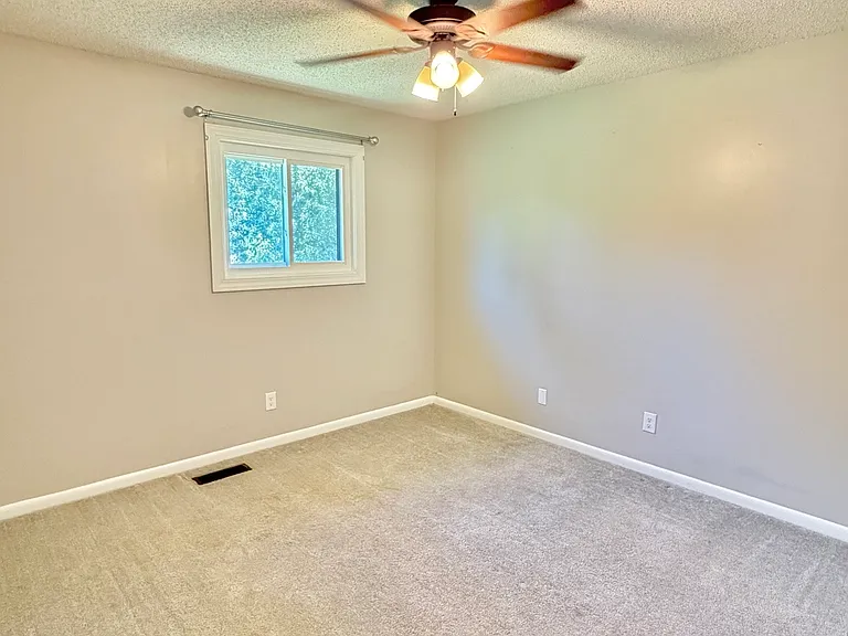 28 Briarglen Pl — Photo 16