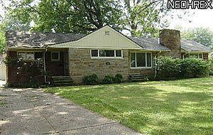 2nd image of 11523 Edgewater Dr