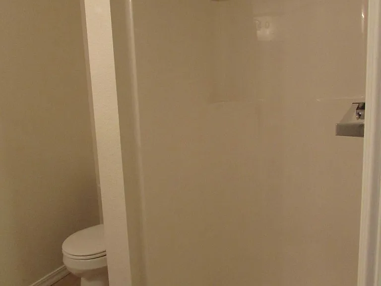 107 Andrews Dr — Photo 24