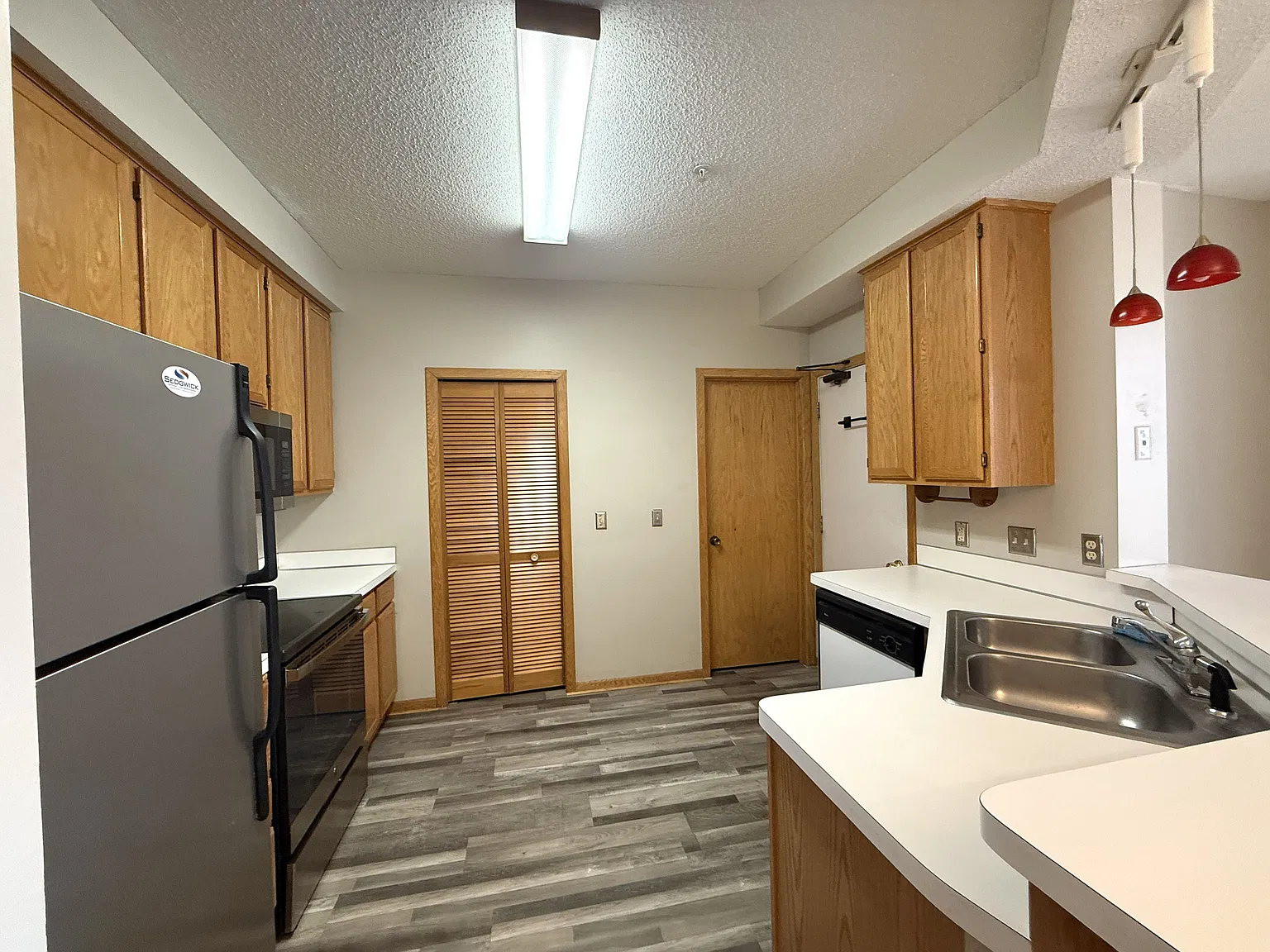 18183 Warbler Lane — Photo 3
