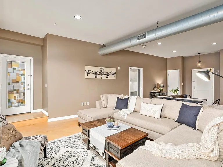 34 W Poplar Ave #402 — Photo 10
