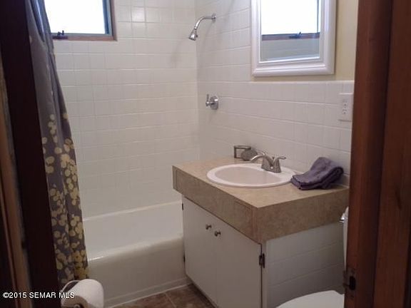5th image of 501 Hillhaven St #B