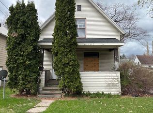1712 Herbert St, Lansing, MI 48910