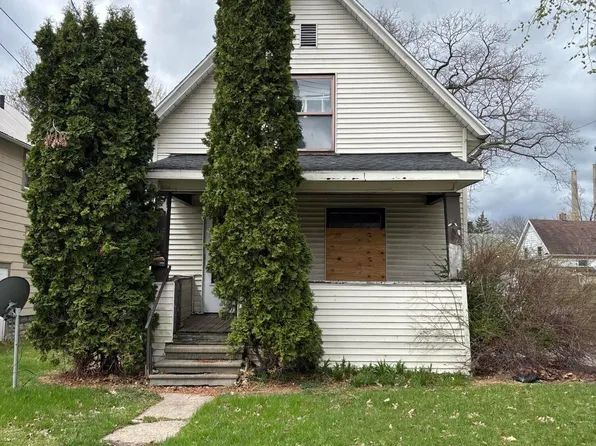 1712 Herbert St, Lansing, MI 48910