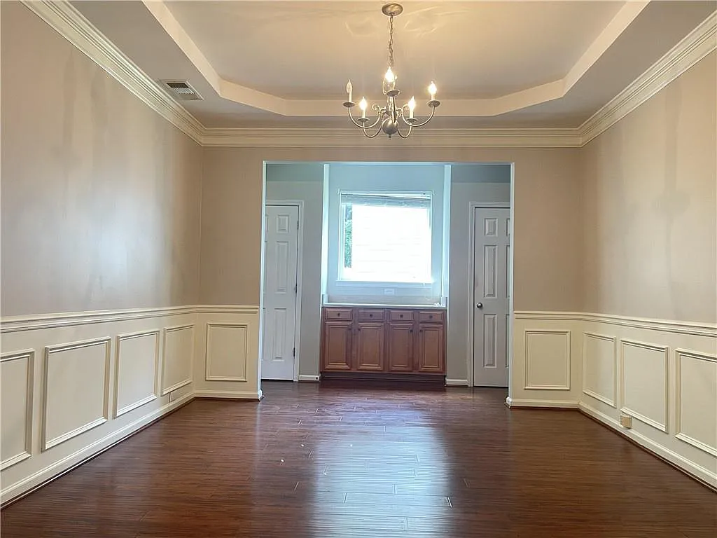 6 bed, 3.5 bath, 2991 sqft, $2,700 — Photo 4