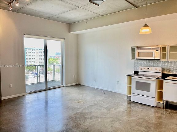 5th image of 10 SW South River Dr APT 808