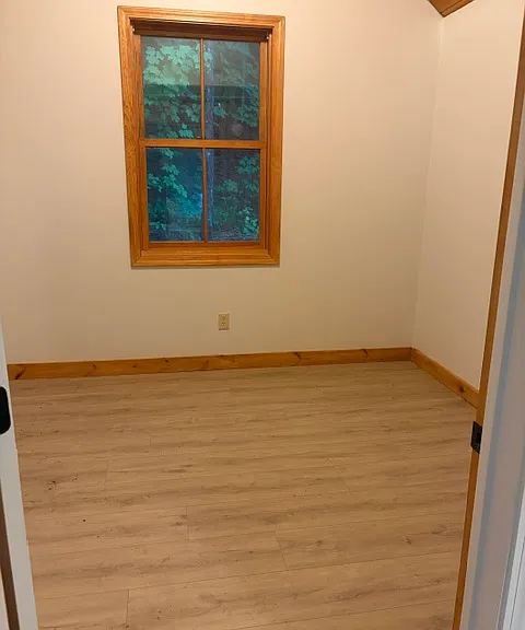 122 Herrick Rd — Photo 4