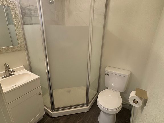 3rd image of 242 W Harlan Ave #2