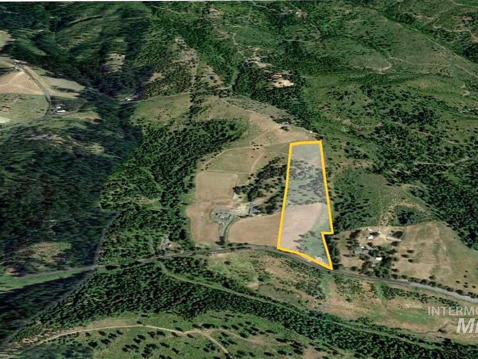 2nd image of Randall Flat Rd