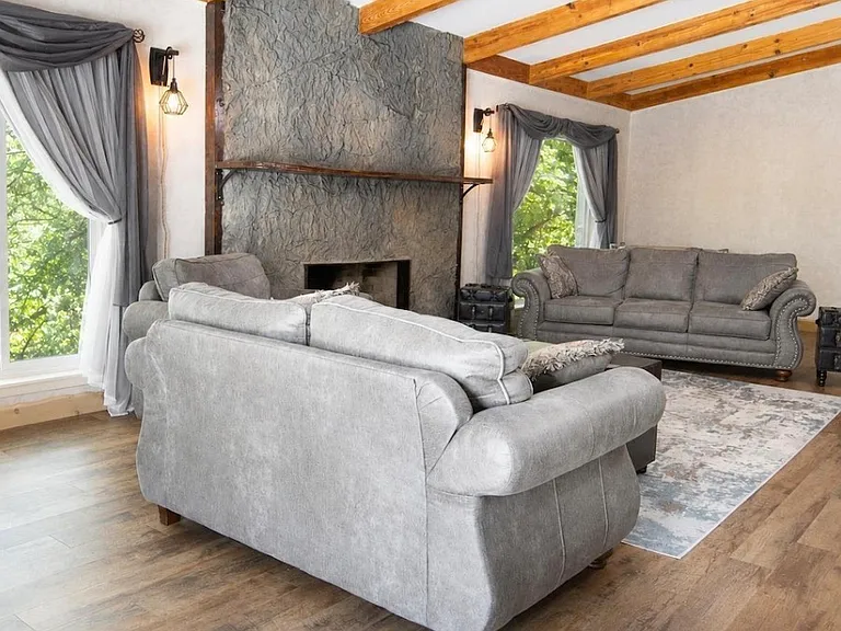 4 Rockcliff Cir — Photo 4