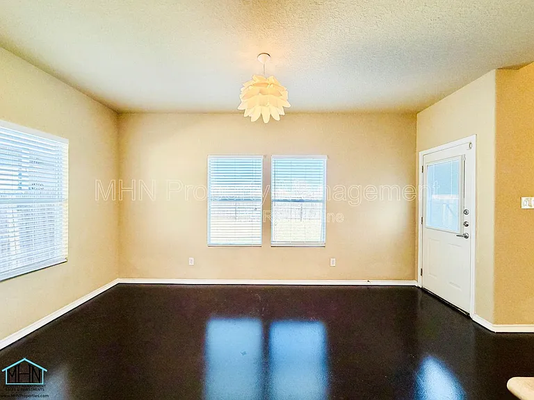 5630 Sendero Spg — Photo 9