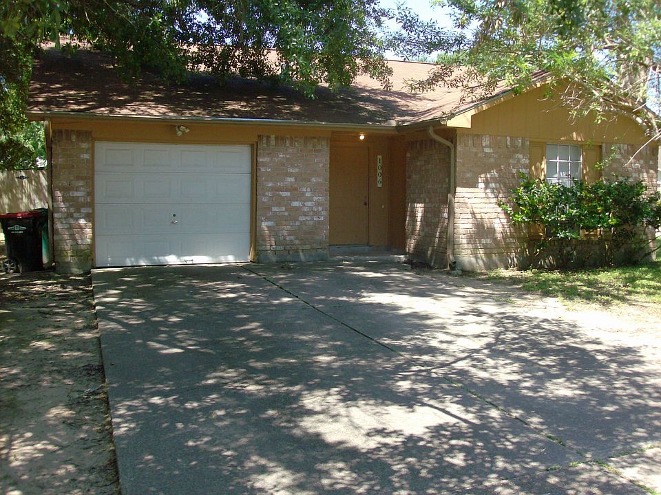 1st image of 1006 Western Hills Dr