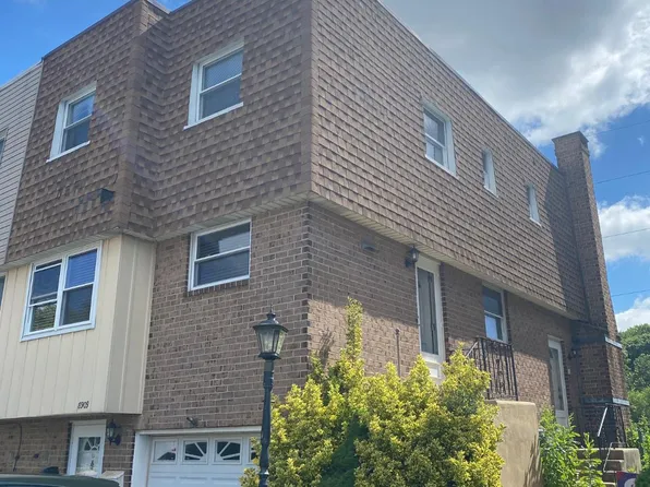 8909 Lewin Pl, Philadelphia, PA 19136
