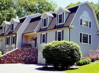 22 High St, Topsfield, MA 01983