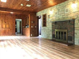 2207 S Fish Hatchery Rd, Oregon, WI 53575