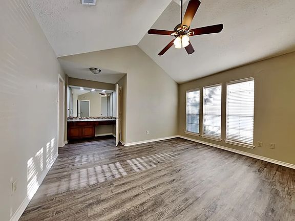 4th image of 3809 Furneaux Ln #1007