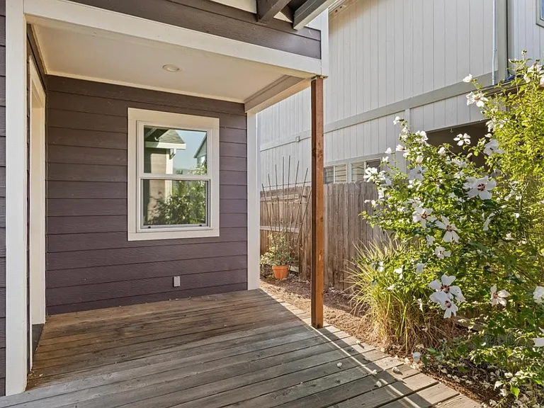 245 Wintersage Cir — Photo 15