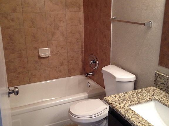 4th image of 3233 Savalli St Unit B