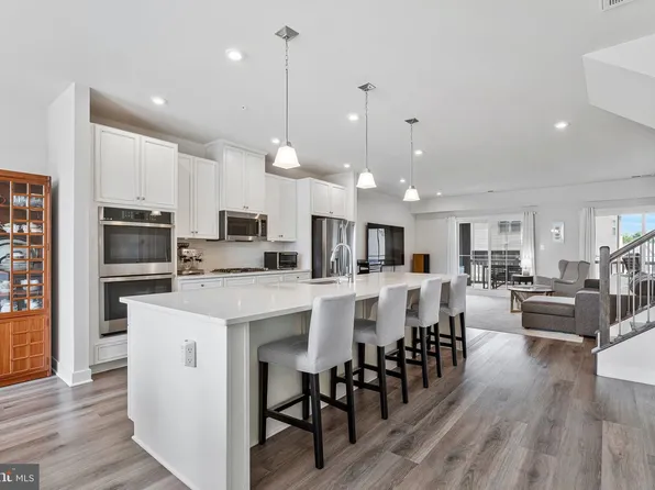 14057 Sunrise Valley Dr Unit 9B, Herndon, VA 20171