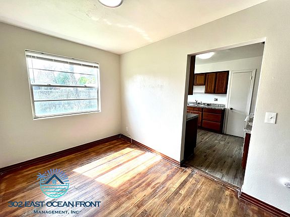 5th image of 6452 Ballejo Ct S