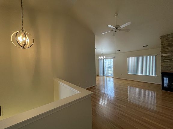 5th image of 54758 Monarch Dr