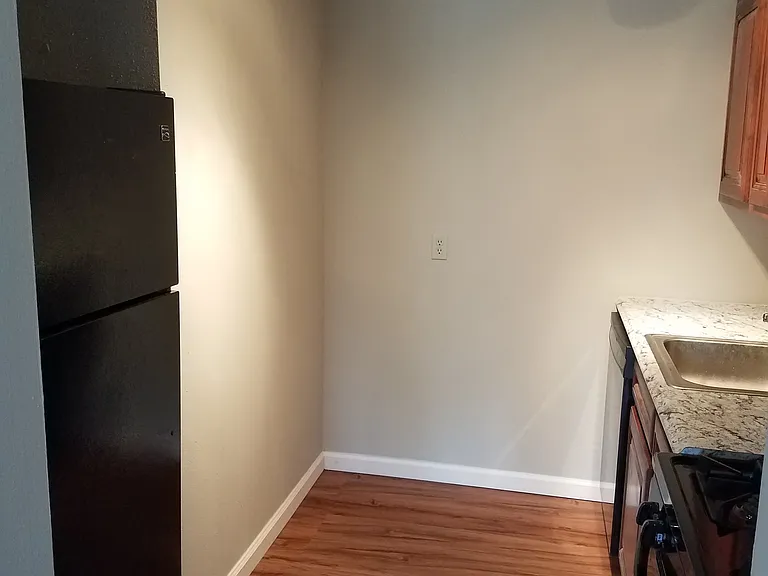 505 N Benton Ave — Photo 25