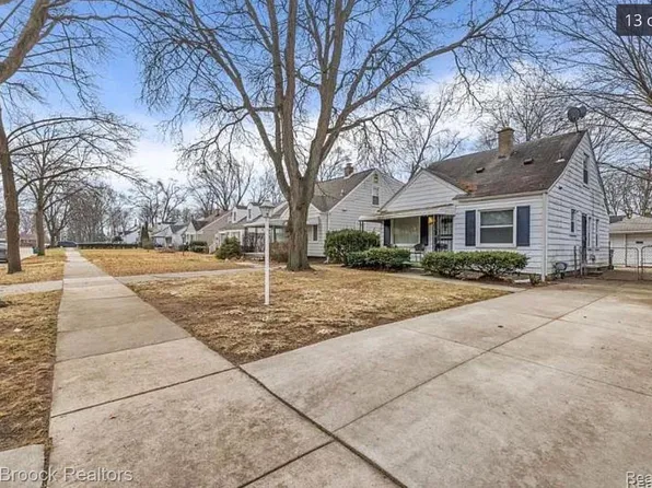 24281 Parklawn St, Oak Park, MI 48237