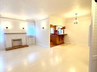 3236 Descanso Dr, Los Angeles, CA 90026