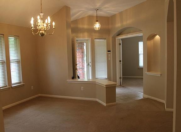 3rd image of 8017 Whitworth Ln