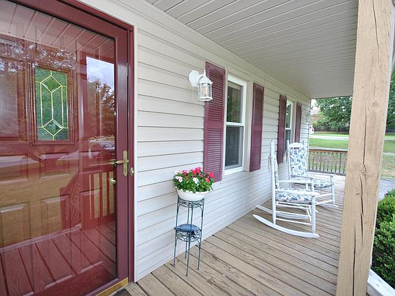 3rd image of 53 Churchill Dr