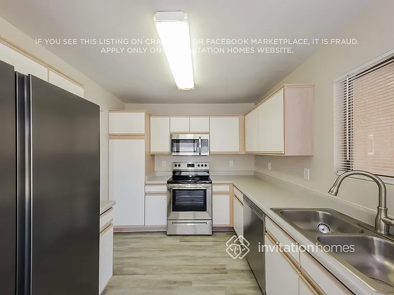 8559 W Carol Ave — Photo 6