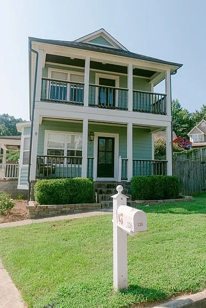 3 bed, 2.5 bath, 1530 sqft, $2,225 — Photo 1