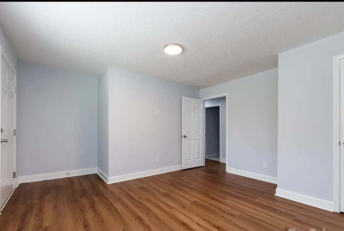 3 bed, 1604 sqft, $1,750 — Photo 2