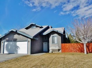 601 Lakeview Ct, Ridgecrest, CA 93555