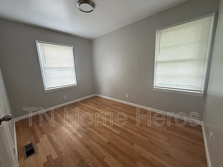 2810 Cecil Ave — Photo 7