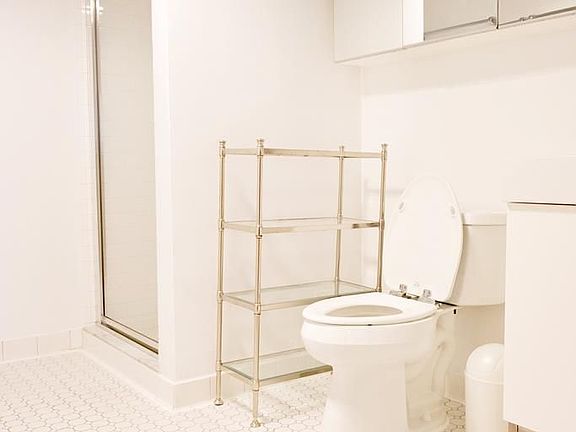 4th image of 345-347 Grand St #3R
